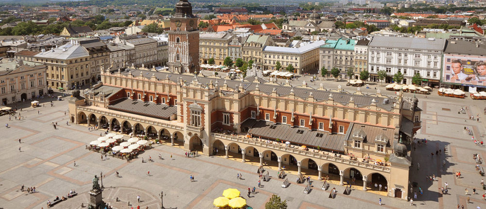 Krakow main square via wiki